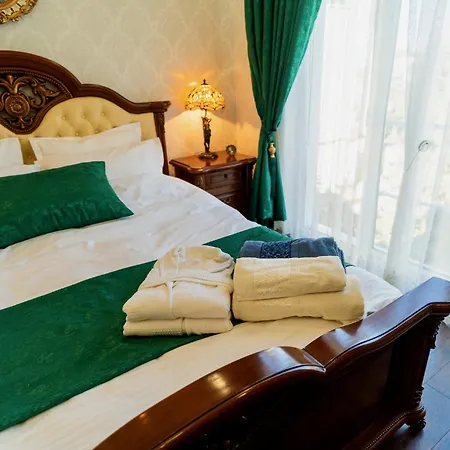 Luxurious With Lush Garden And Huge Terrace Near Herastrau Park Apartment *