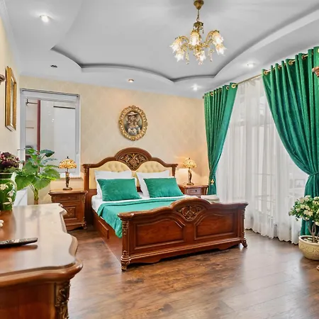 Luxurious With Lush Garden And Huge Terrace Near Herastrau Park Апартаменты