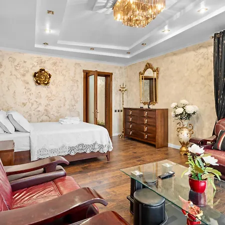 Apartment Luxurious With Lush Garden And Huge Terrace Near Herastrau Park