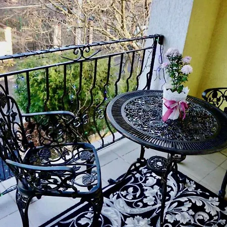 Luxurious With Lush Garden And Huge Terrace Near Herastrau Park * Bucharest