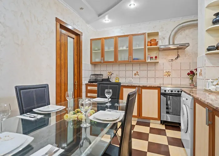 Apartmán Luxurious With Huge Garden, Terrace & Outdoor Space Bukurešť