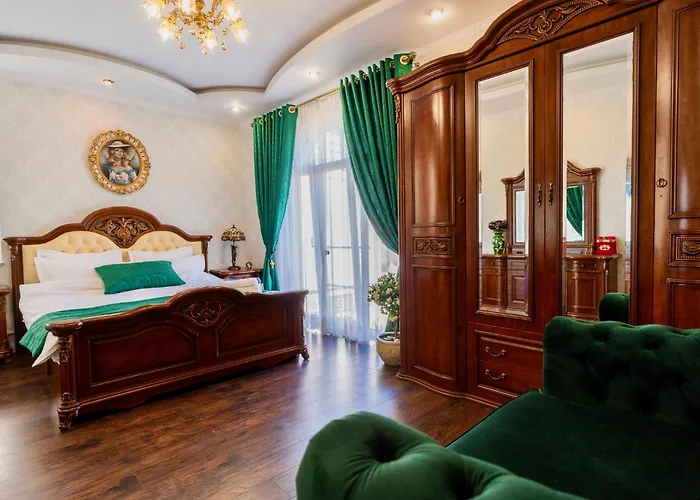 Apartment Luxurious With Huge Garden, Terrace & Outdoor Space Bucharest