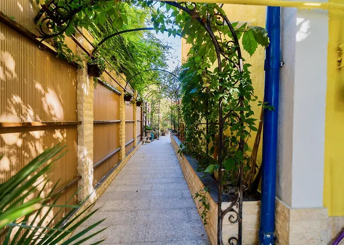 アパート Luxurious With Huge Garden, Terrace & Outdoor Space *