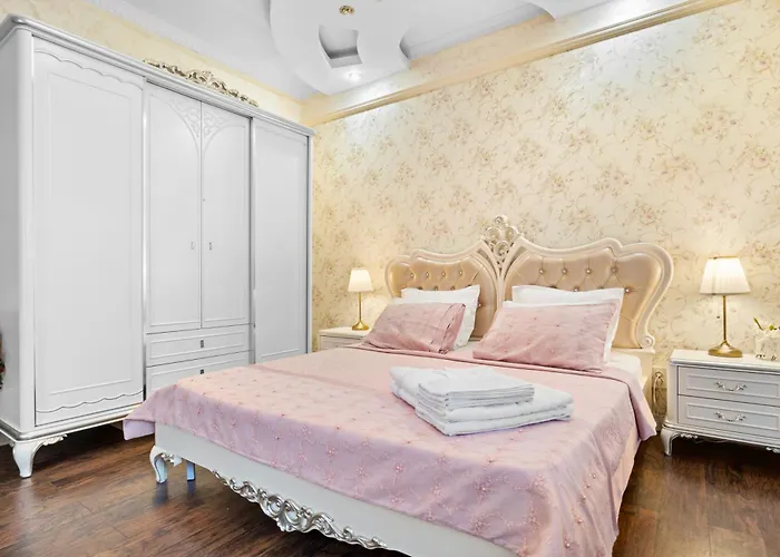 公寓 Luxurious With Huge Garden, Terrace & Outdoor Space