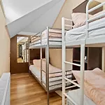 Luxurious With Huge Garden, Terrace & Outdoor Space 布加勒斯特
