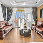 公寓 Luxurious With Huge Garden, Terrace & Outdoor Space *